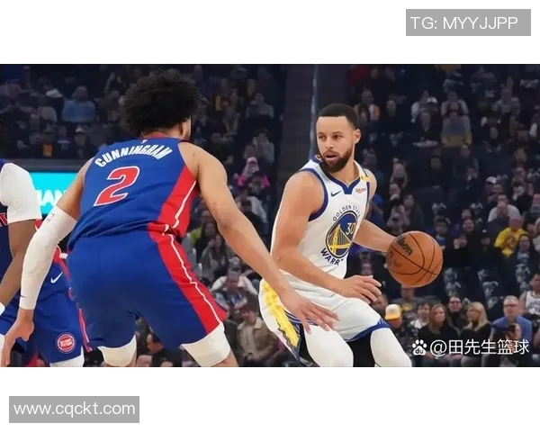 库里最新评分揭晓是展现高光表现还是陷入低迷状态分析